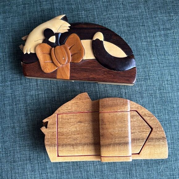 Handcrafted Wooden Cat Puzzle box with Bow secret stash box unique EUC! - Picture 7 of 8
